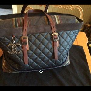 CHANEL PARIS-EDINBURGH TWEED TOTE